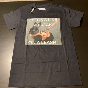 NWT Hot Topic Bunny “Feeling Like A Freak On A Leash” T-Shirt – Size Small